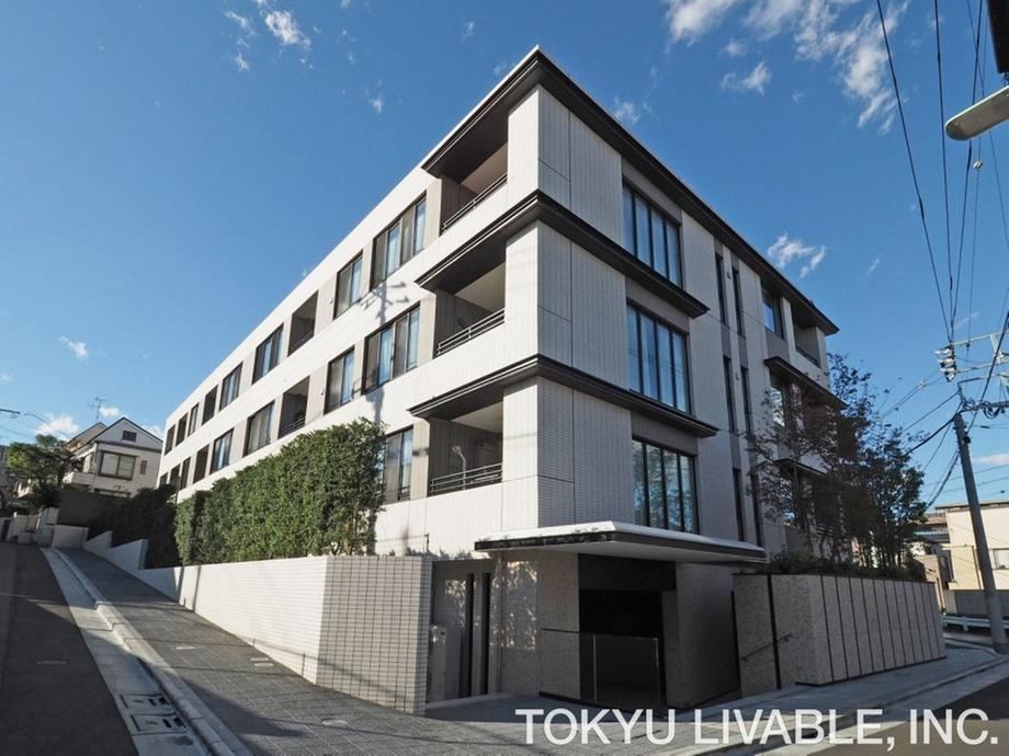 2LDK apartment in Ota Ward, Tokyo - Photo 1