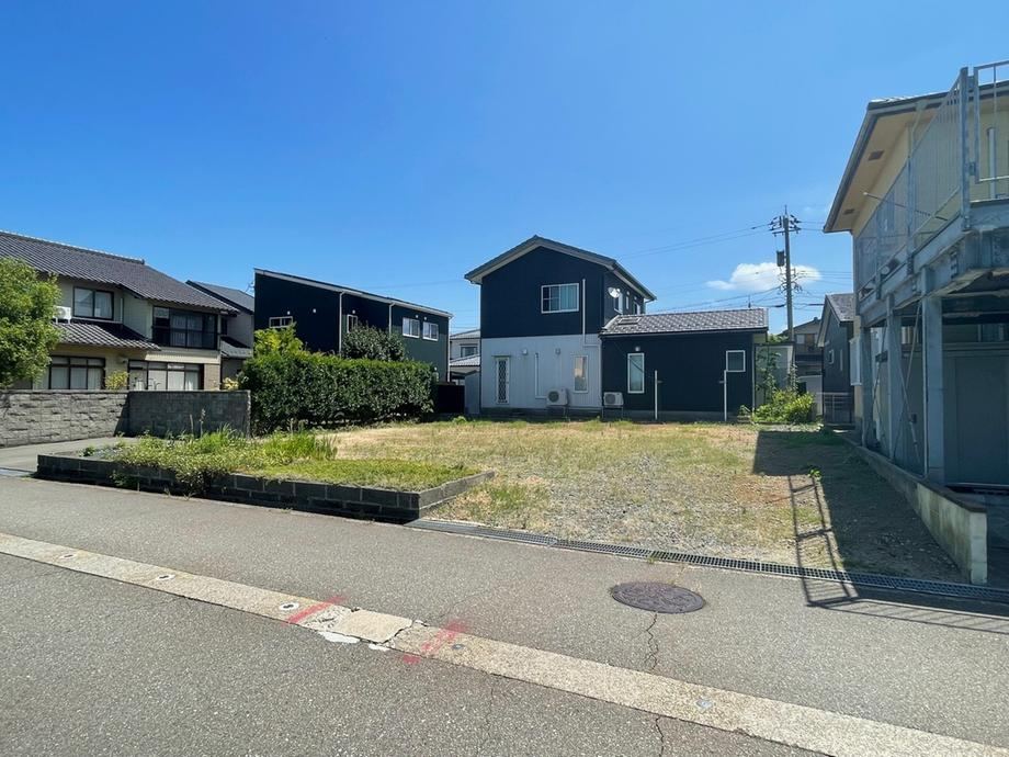 214 m² land in Hakusan, Ishikawa - Photo 1