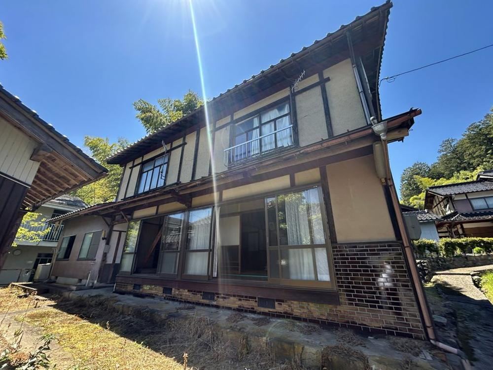 8K house in Toyooka, Hyogo - Photo 1