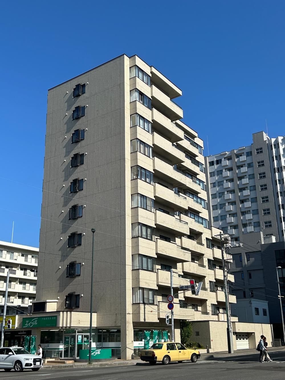 2LDK apartment in Chuo Ward, Sapporo, Hokkaido - Photo 1