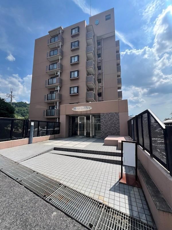 3LDK apartment in Ritto, Shiga - Photo 1