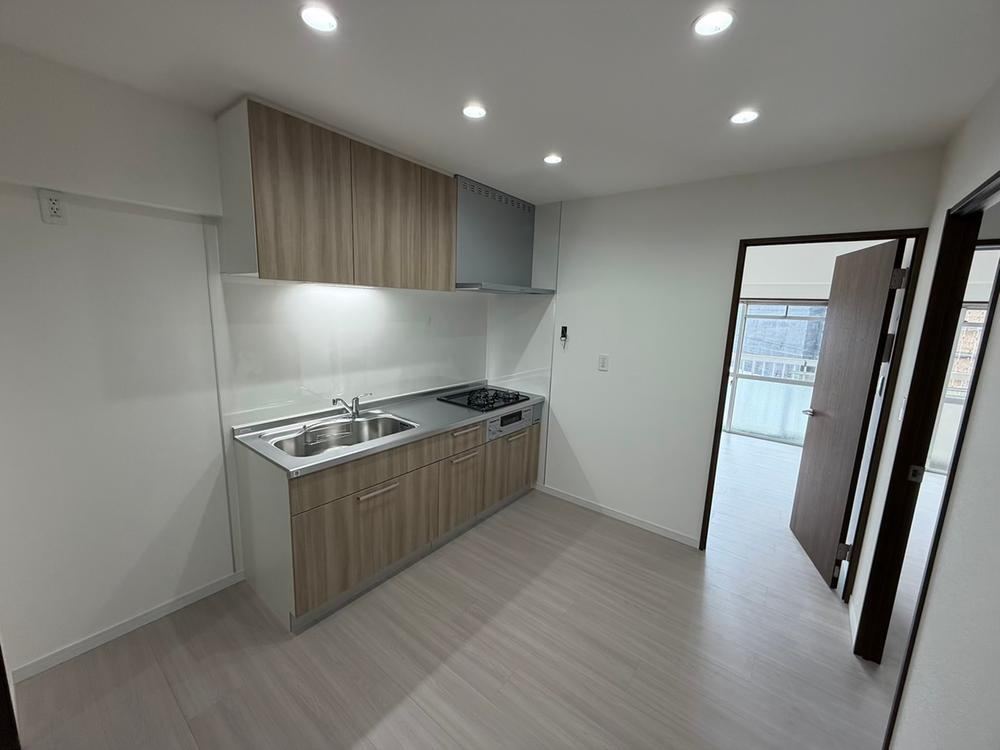 2DK apartment in Minami Ward, Hiroshima - Photo 1