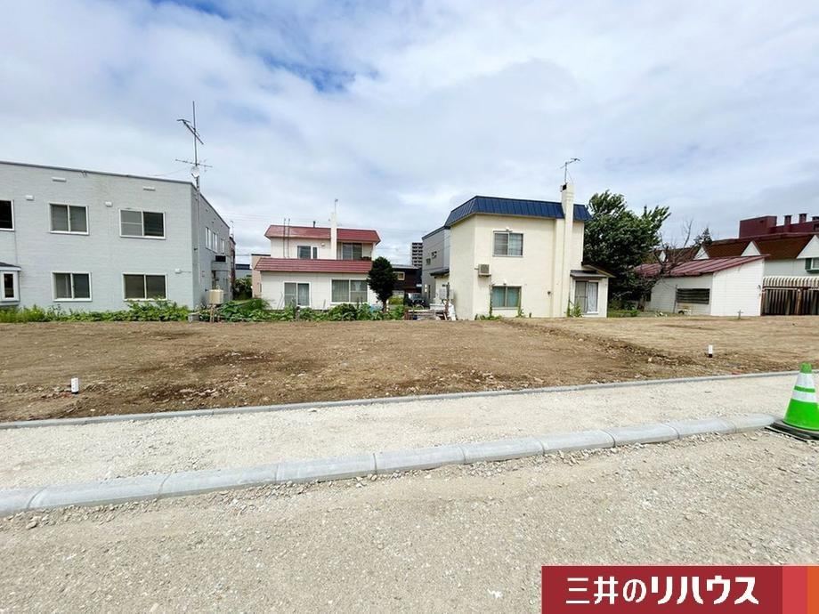 112 m² land in Nishi Ward, Sapporo, Hokkaido - Photo 1