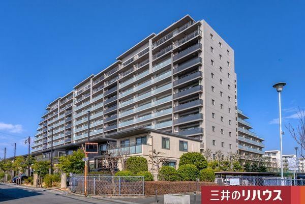 3LDK apartment in Tokorozawa, Saitama - Photo 1