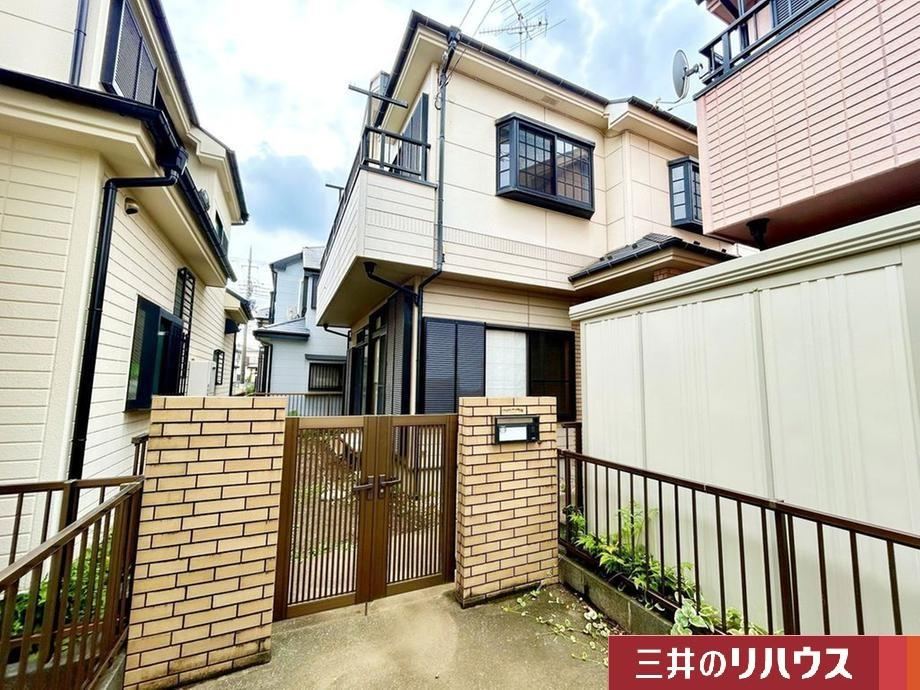 4LDK house in Hamura, Tokyo - Photo 1