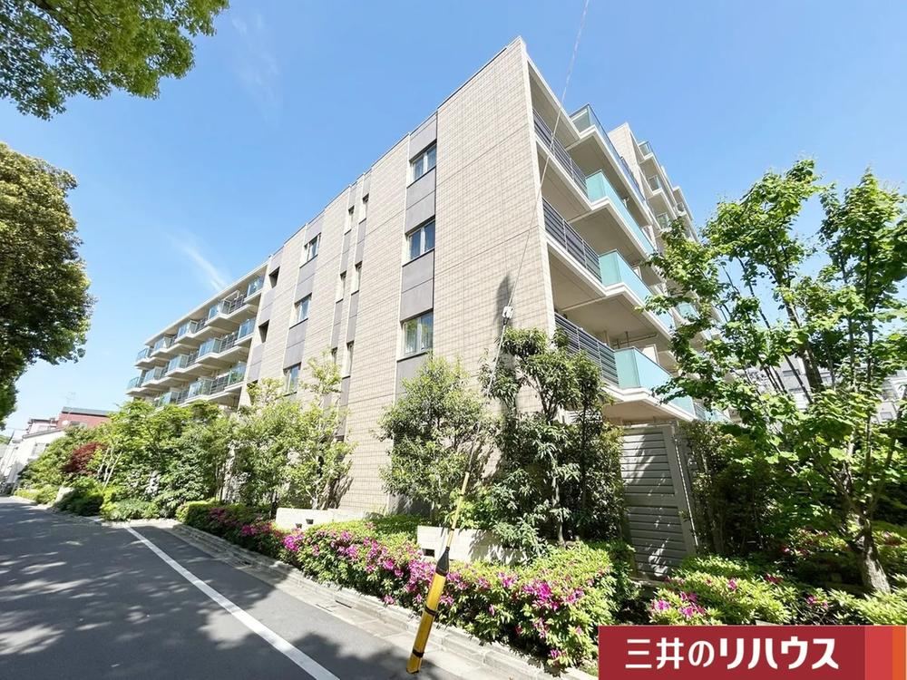 3LDK apartment in Edogawa Ward, Tokyo - Photo 1