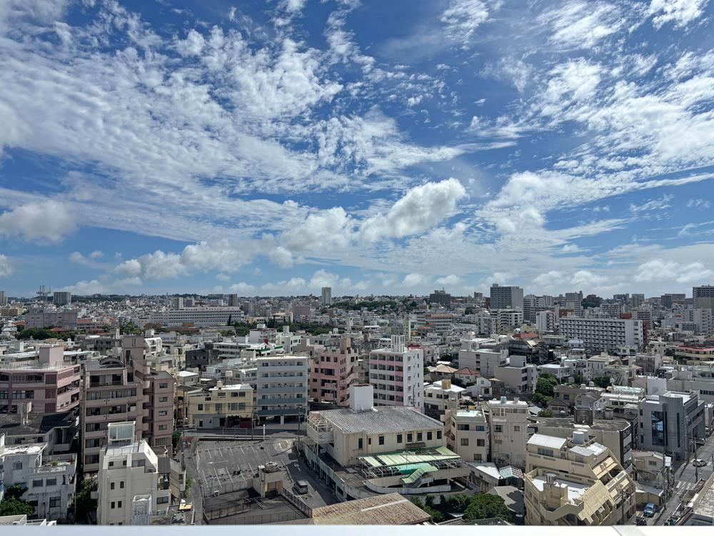 3LDK apartment in Naha, Okinawa - Photo 1