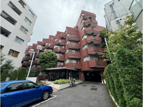 1LDK apartment in Minato Ward, Tokyo - Photo 1