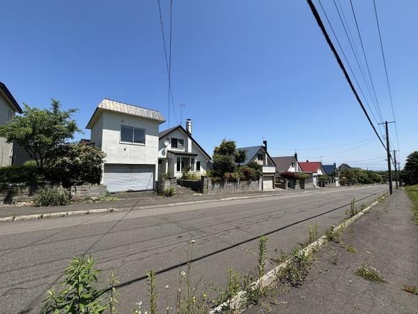 306 m² land in Kitahiroshima, Hokkaido - Photo 1