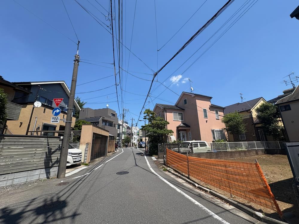 84 m² land in Shinjuku Ward, Tokyo - Photo 1
