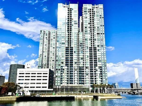 4LDK apartment in Minato Ward, Tokyo - Photo 1