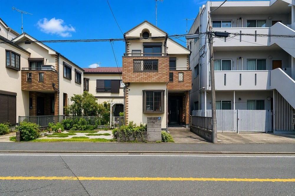 4DK house in Fujisawa, Kanagawa - Photo 1