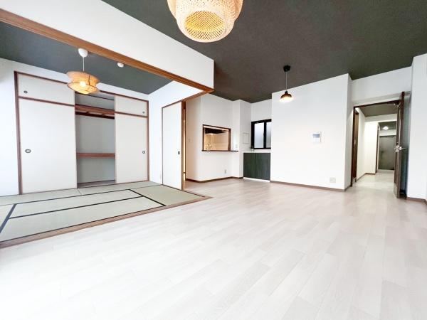 3LDK apartment in Toyonaka, Osaka - Photo 1