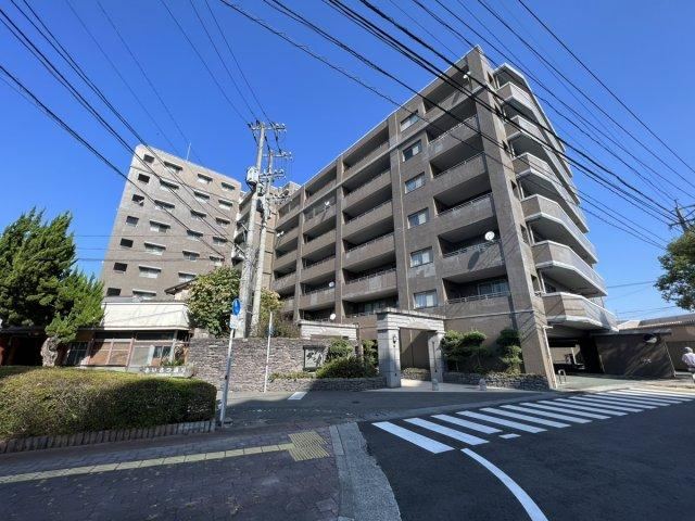 4LDK apartment in Yatsushiro, Kumamoto - Photo 1