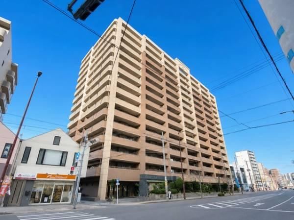 4LDK apartment in Nishi Ward, Fukuoka - Photo 1