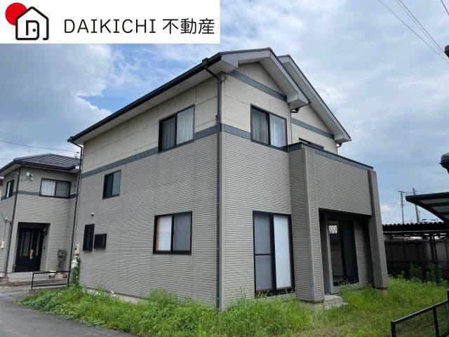 5LDK+S house in Honjo, Saitama - Photo 1