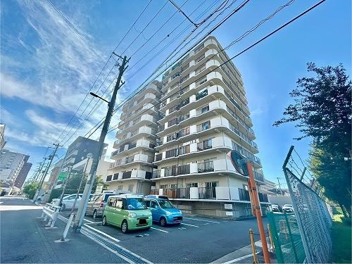 3LDK apartment in Nishinari Ward, Osaka - Photo 1