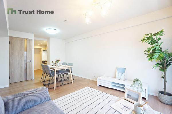 3LDK apartment in Suita, Osaka - Photo 1