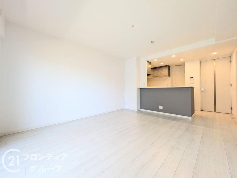 1LDK+S apartment in Hyogo Ward, Kobe, Hyogo - Photo 1