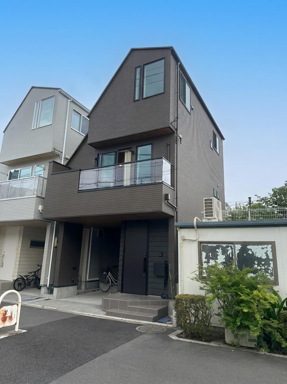 3LDK house in Katsushika Ward, Tokyo - Photo 1