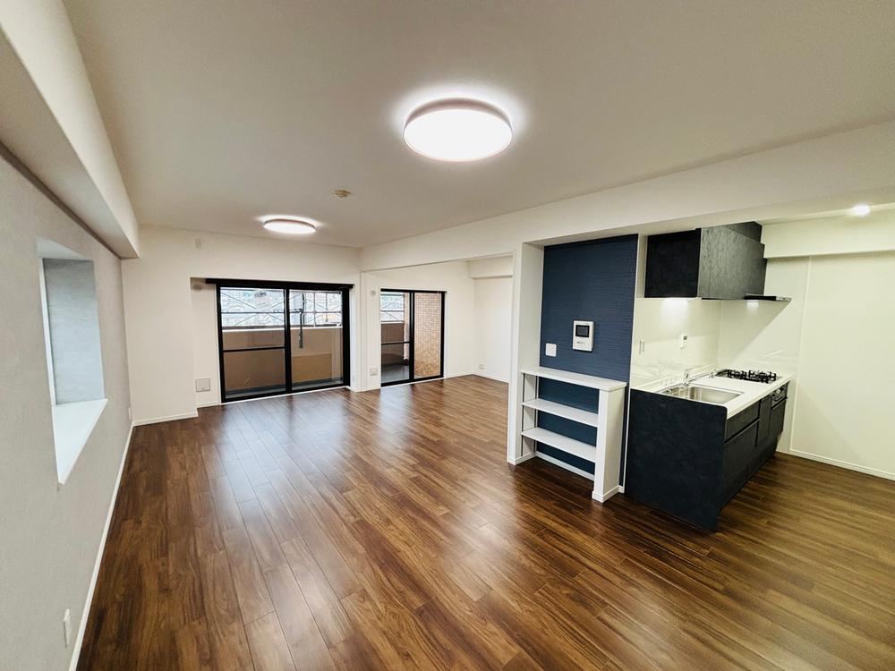 3LDK apartment in Nishi Ward, Hiroshima - Photo 1