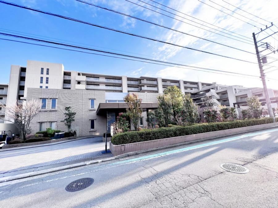 3LDK+S apartment in Seya Ward, Yokohama, Kanagawa - Photo 1