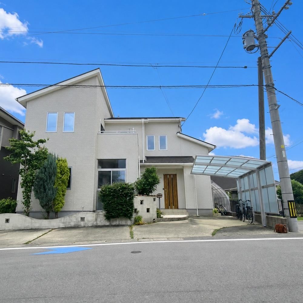 4LDK+S house in Kurume, Fukuoka - Photo 1