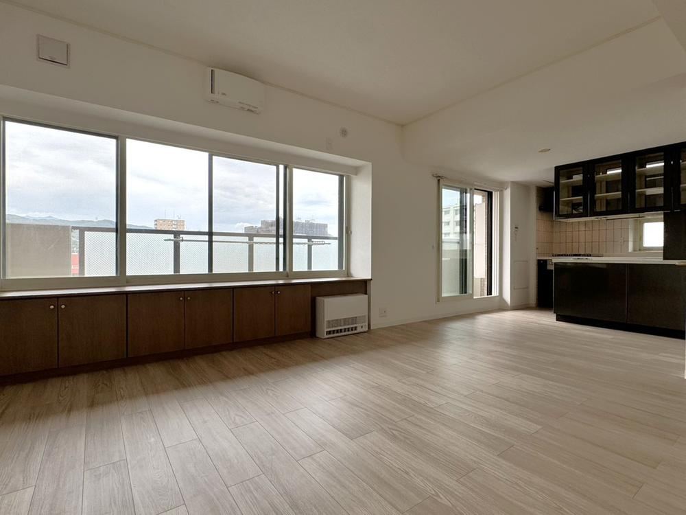 4LDK+S apartment in Chuo Ward, Sapporo, Hokkaido - Photo 1