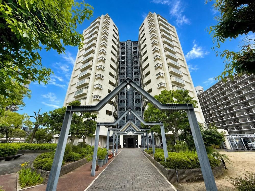 3LDK apartment in Neyagawa, Osaka - Photo 1