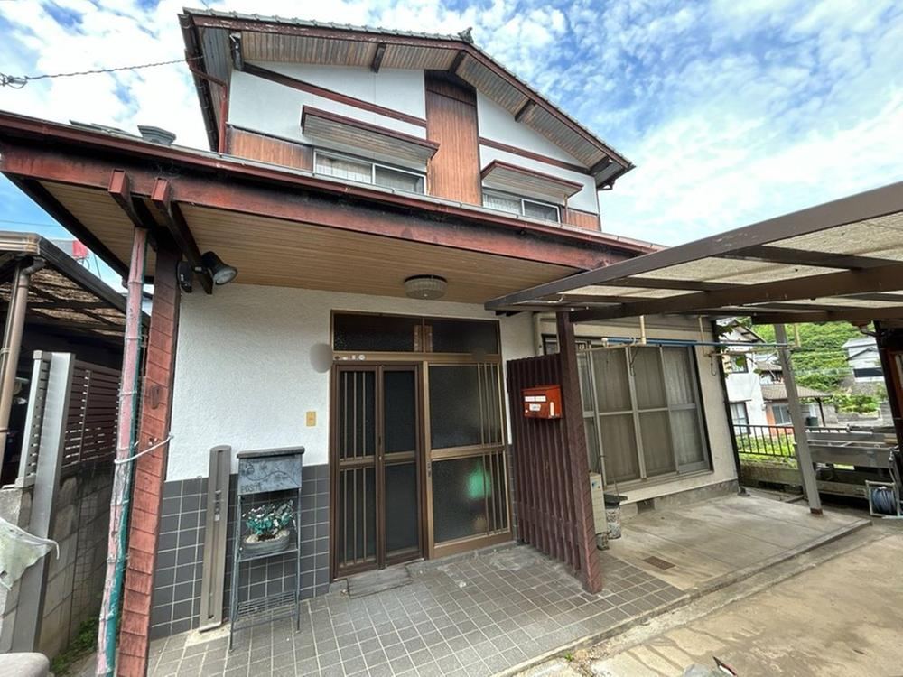 4LDK house in Takamatsu, Kagawa - Photo 1