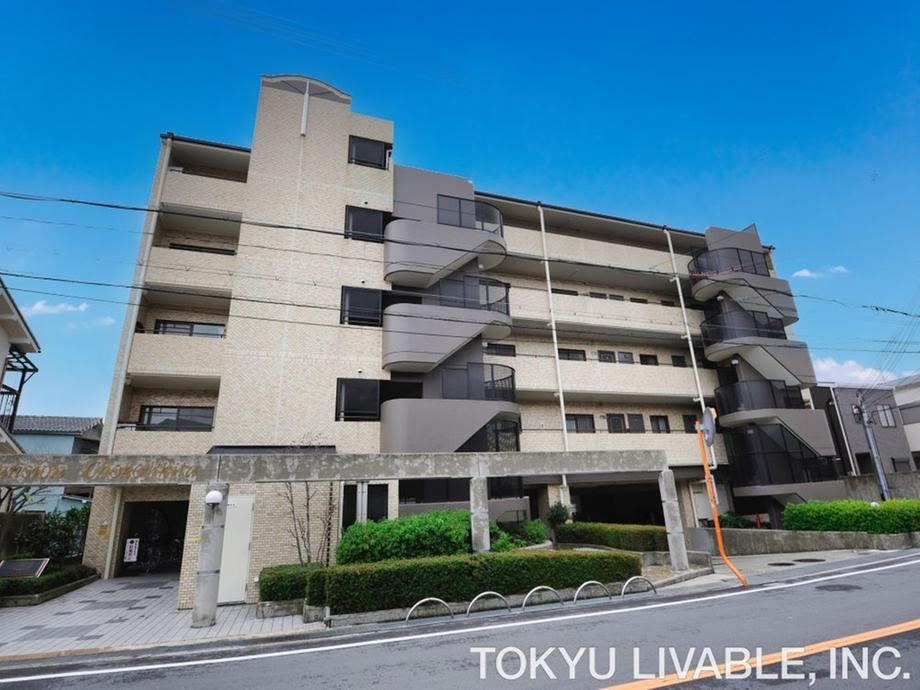 2LDK+S apartment in Toyonaka, Osaka - Photo 1
