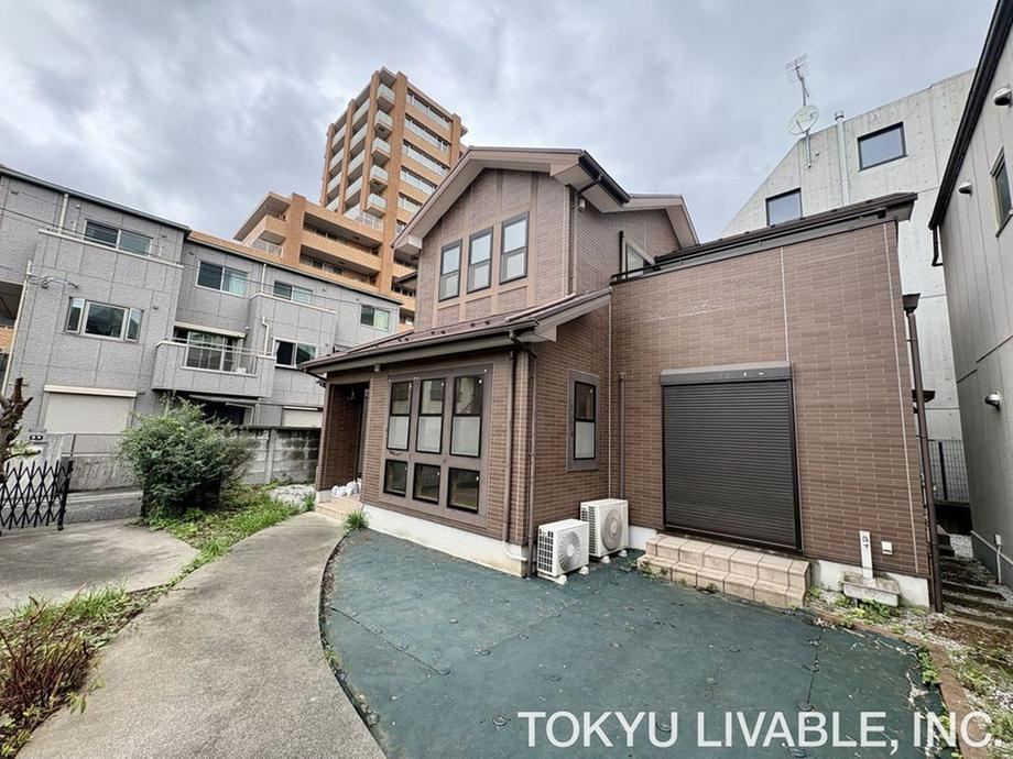 3LDK+S house in Itabashi Ward, Tokyo - Photo 1