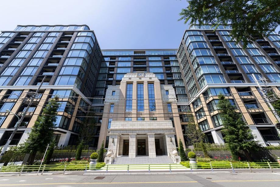 studio apartment in Minato Ward, Tokyo - Photo 1