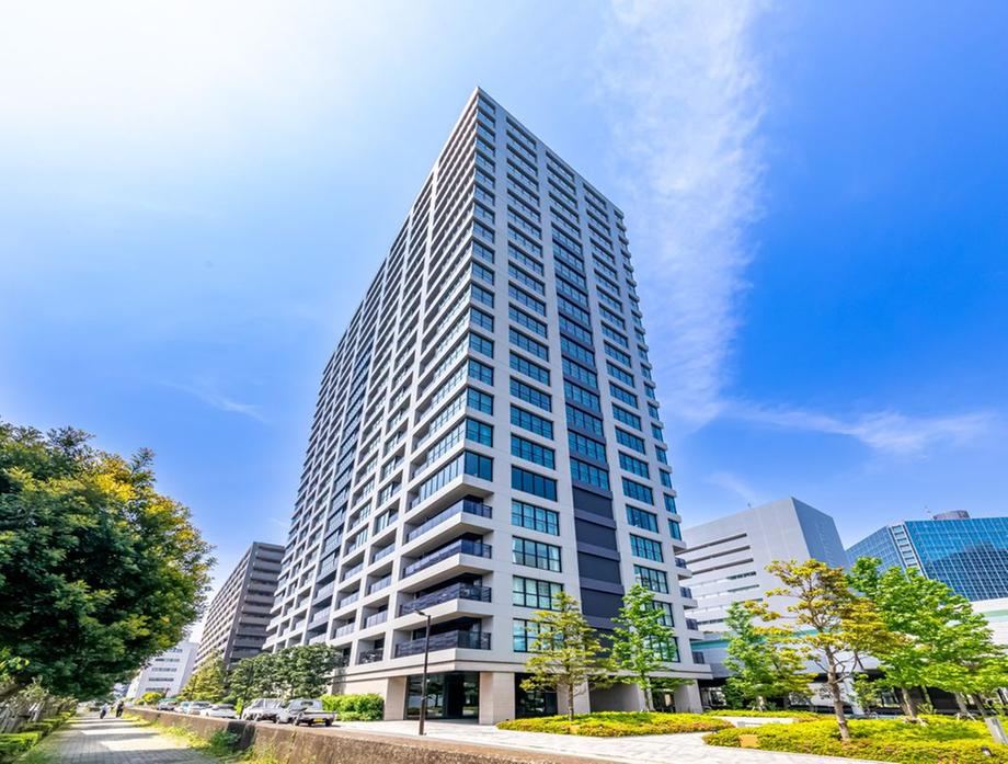 2LDK apartment in Minato Ward, Tokyo - Photo 1