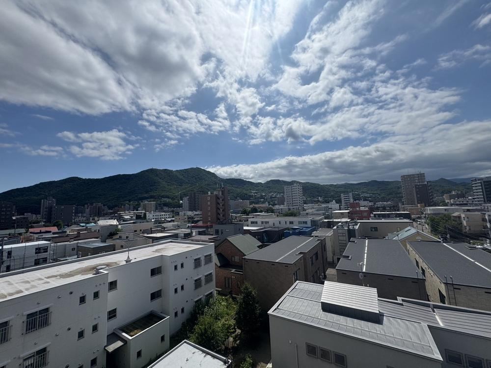 4LDK+S apartment in Chuo Ward, Sapporo, Hokkaido - Photo 1