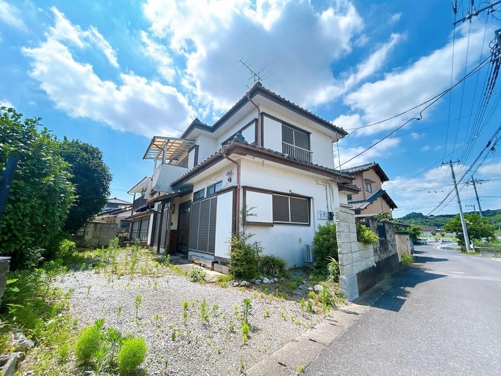 4LDK house in Sano, Tochigi - Photo 1