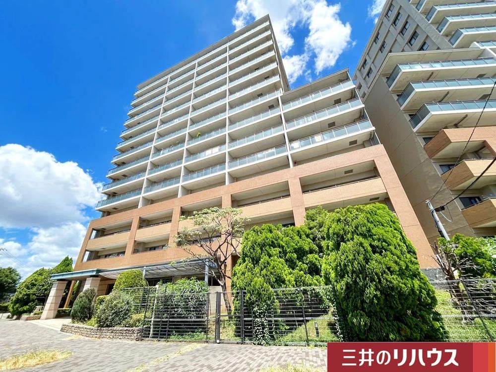3LDK apartment in Tsurumi Ward, Yokohama, Kanagawa - Photo 1