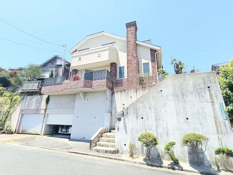 6LDK+S house in Takatsuki, Osaka - Photo 1
