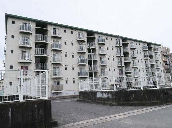 3LDK apartment in Asaminami Ward, Hiroshima - Photo 1