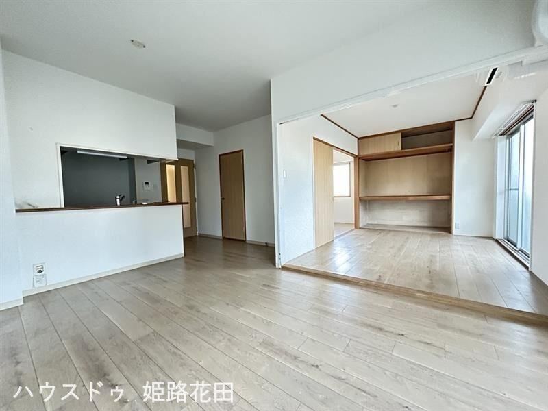4LDK apartment in Himeji, Hyogo - Photo 1