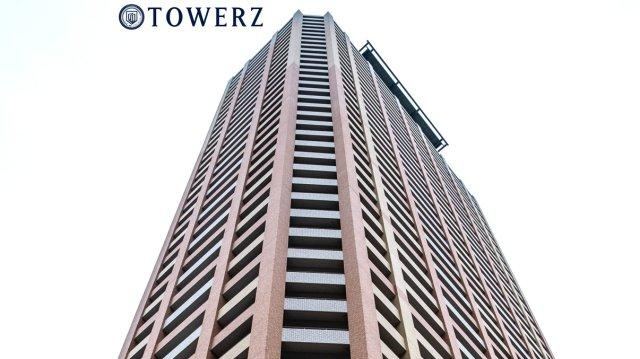 2LDK apartment in Minato Ward, Osaka - Photo 1