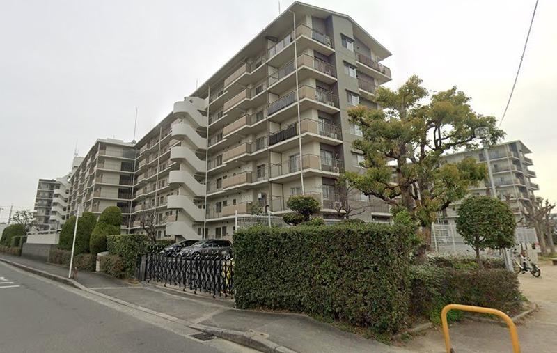 2LDK apartment in Takatsuki, Osaka - Photo 1