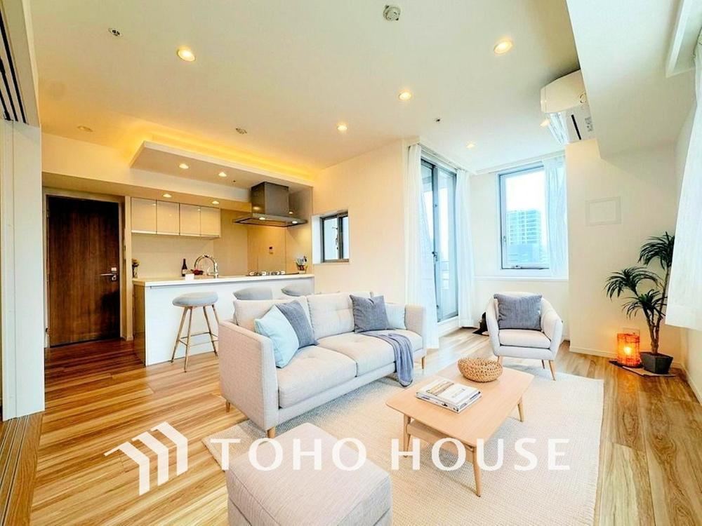 2LDK apartment in Minato Ward, Tokyo - Photo 1