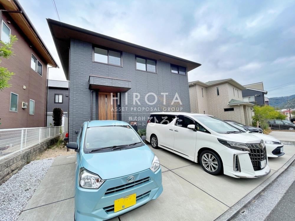 4LDK house in Moji Ward, Kitakyushu, Fukuoka - Photo 1