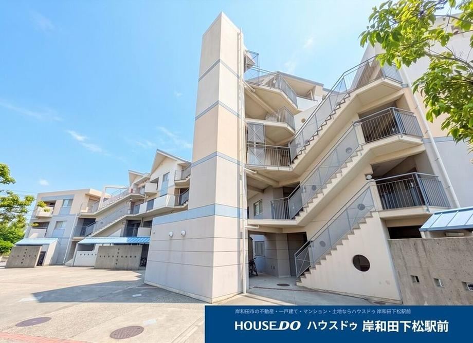 3LDK apartment in Kaizuka, Osaka - Photo 1