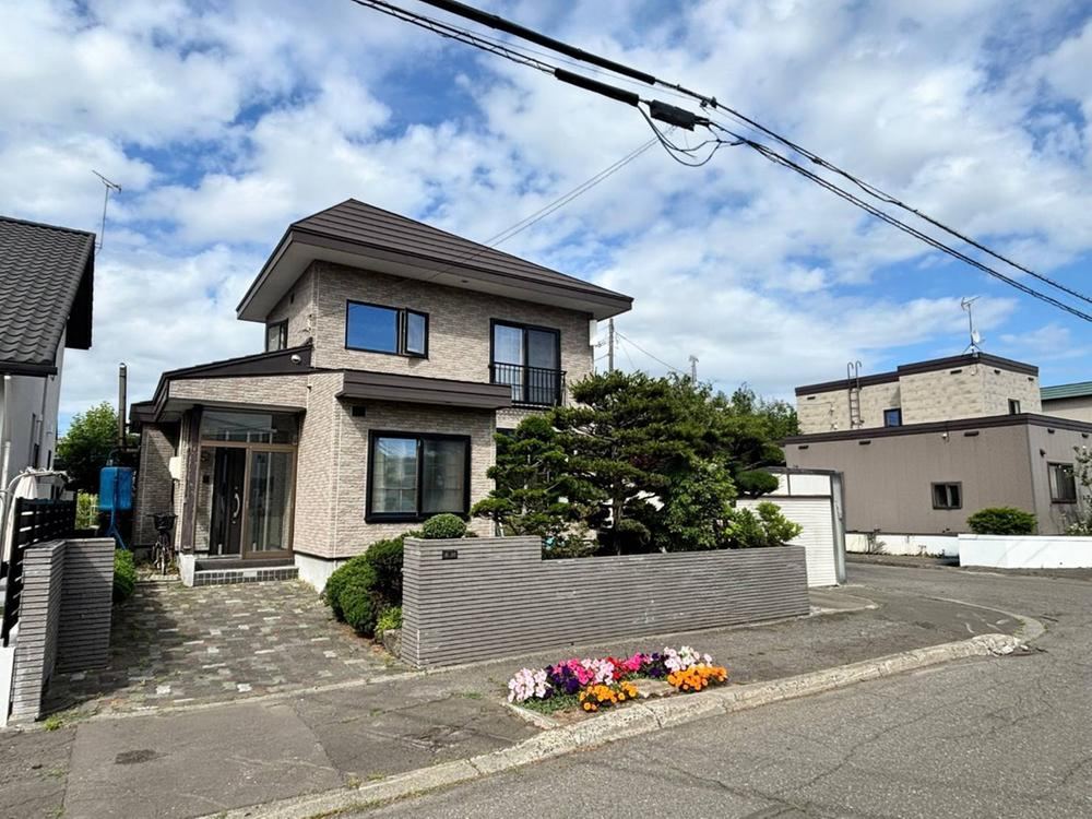4LDK house in Kita Ward, Sapporo, Hokkaido - Photo 1