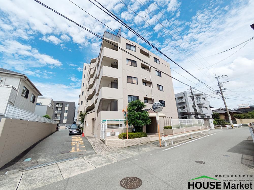 3LDK apartment in Onojo, Fukuoka - Photo 1