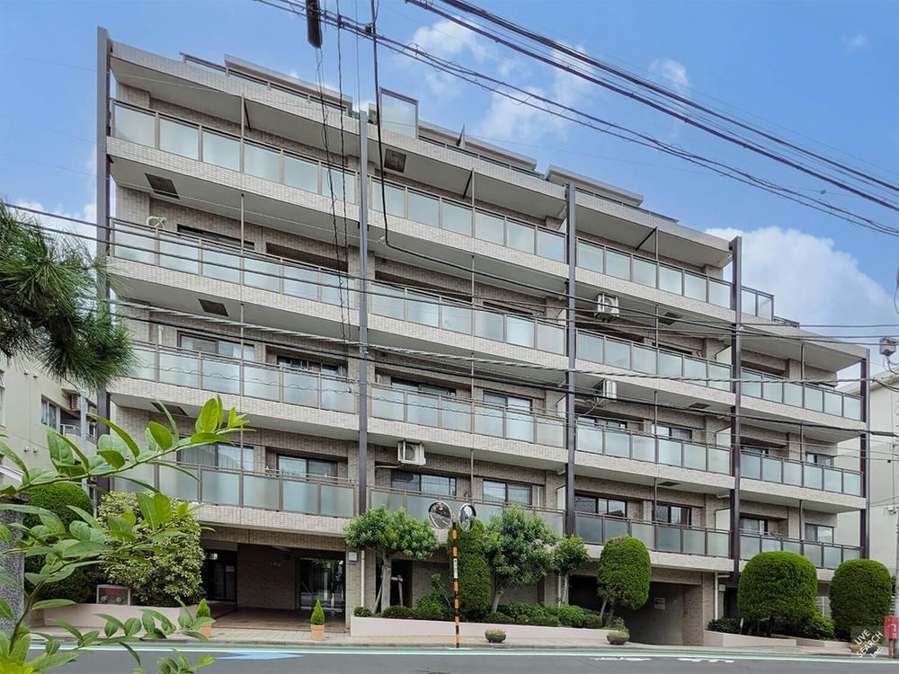 3LDK apartment in Ota Ward, Tokyo - Photo 1