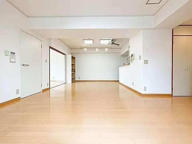 2LDK apartment in Naka Ward, Yokohama, Kanagawa - Photo 1