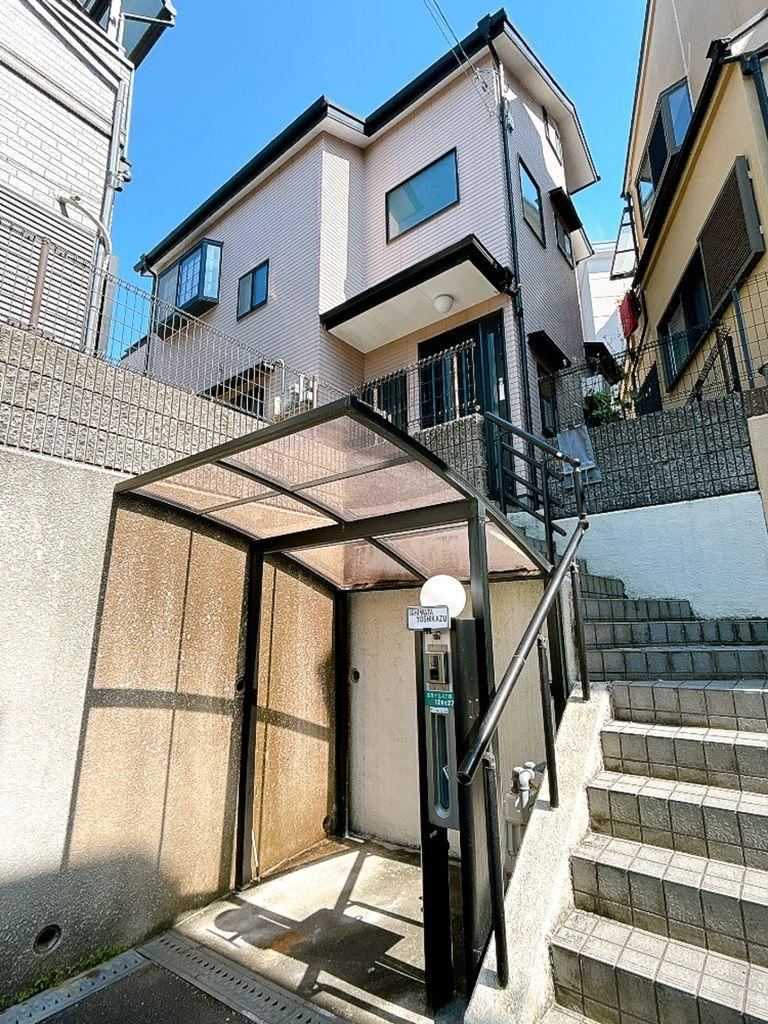 3LDK house in Hirakata, Osaka - Photo 1